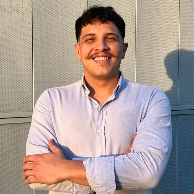 Juanji, asesor de seguros